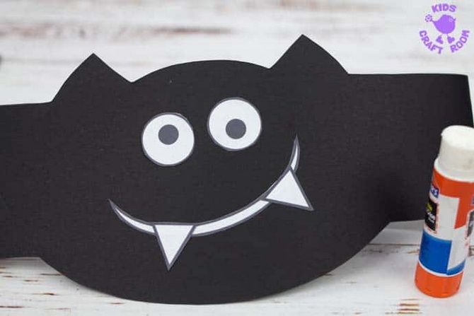 Летучая мышь на Хэллоуин: как сделать оригинальный декор своими руками 10